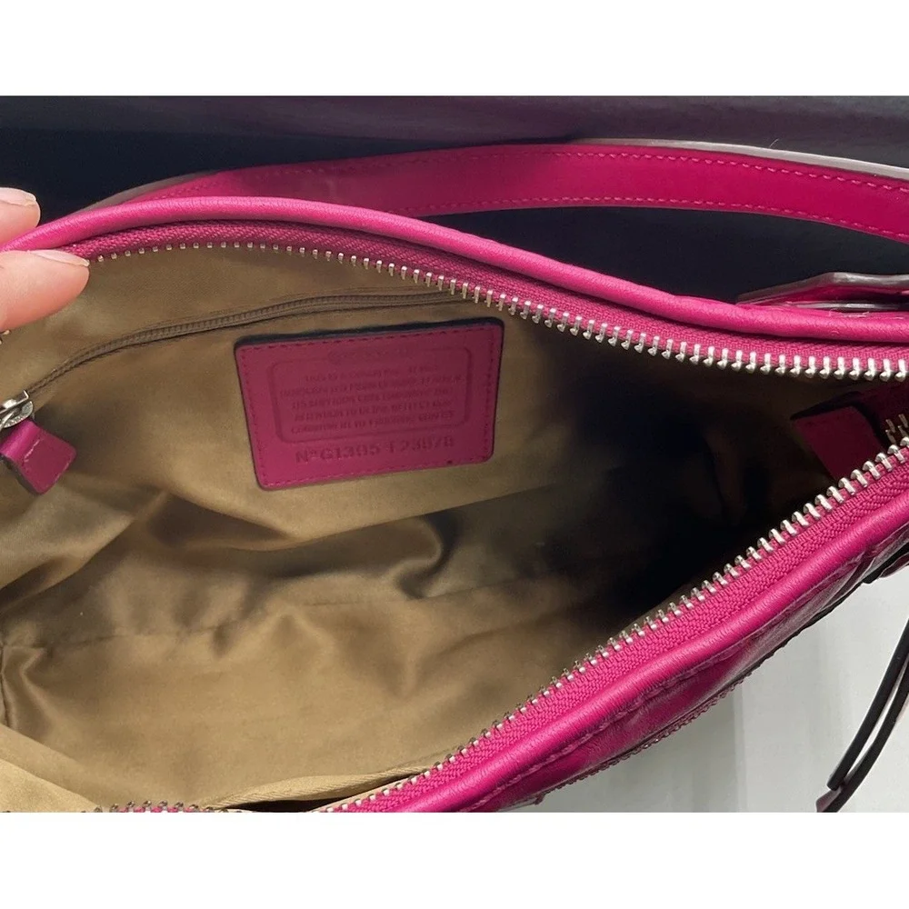 Coach f23978 Daisy Bright Magenta Hobo Shoulder Bag Good Condition